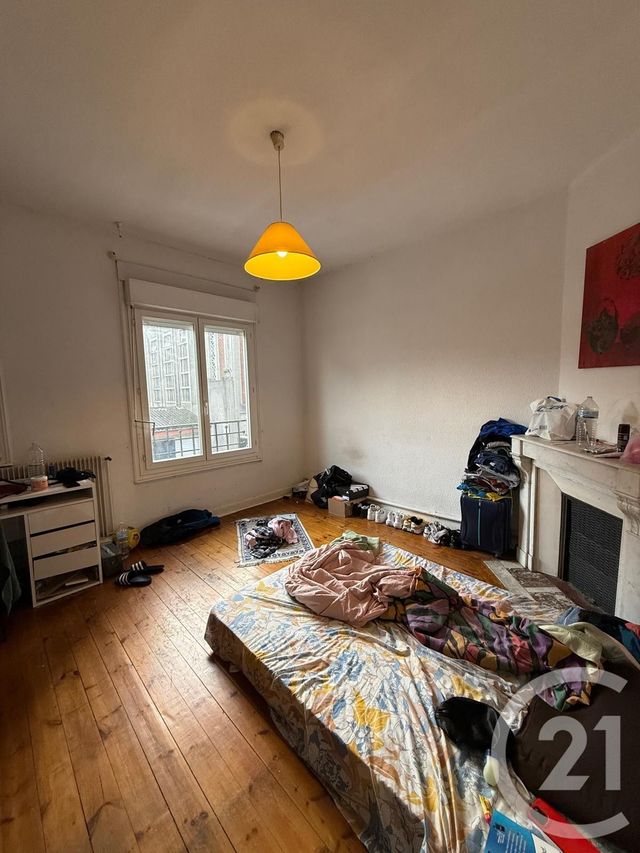 Appartement F4 à vendre - 4 pièces - 105.0 m2 - ROYE - 80 - PICARDIE - Century 21 Nes'Immo